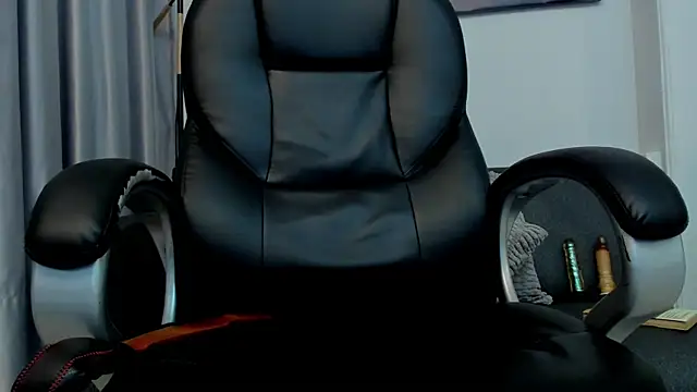 Fausto_Storm: διαδικτυακό σόου στην κάμερα