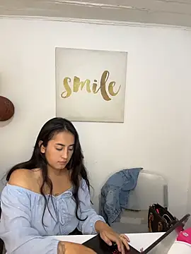 Antonella_Julieta Chat XXX in diretta