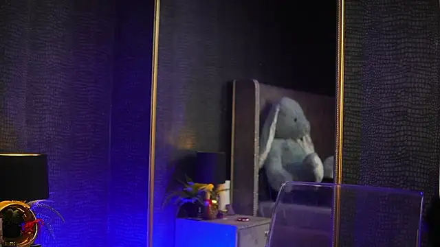 GiaEasyIce Chat XXX live