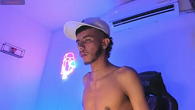 Quetzal_coatl_'s Webcam Show