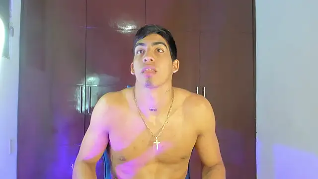 Milo_LatinBoy Live XXX Chat