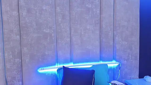 AmmyJones_'s Live XXX Chat