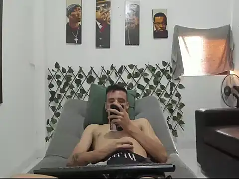 Latins_Boss Show Webcam