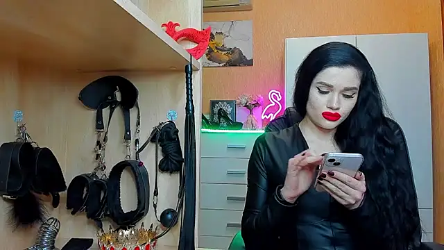 Chatroom XXX en direct de KristiTopxx