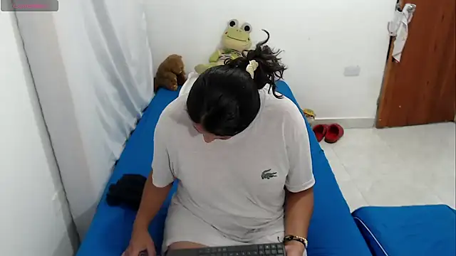 دردشة LAURA_Foxht الجنسية المباشرة