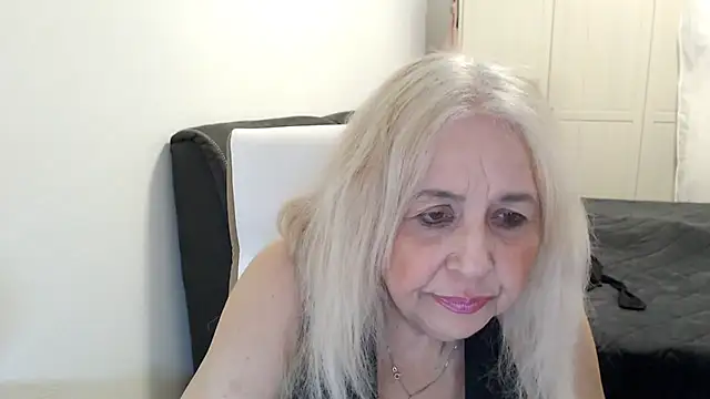 SusiLifeXXX live XXX chat