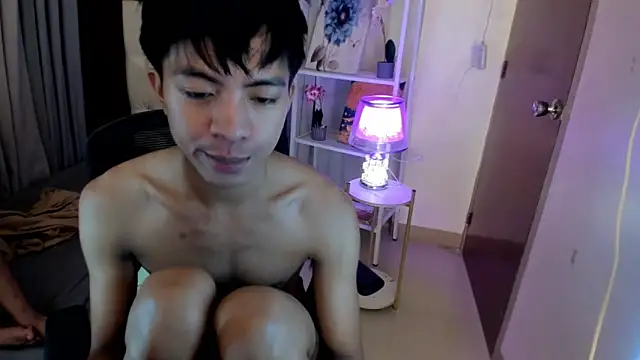 Chatroom XXX en direct de davincihugecock