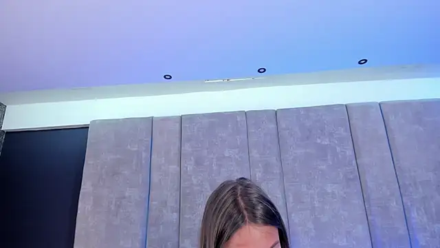 AmmyJones_'s Live XXX Chat