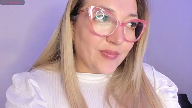 แชท XXX สดของ Naty_Mature_