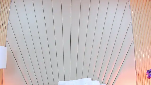 SaraLugoのライブXXXチャット