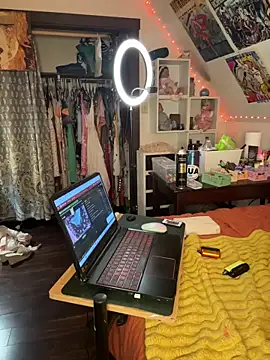 SuzyCatzz's Live XXX Chat