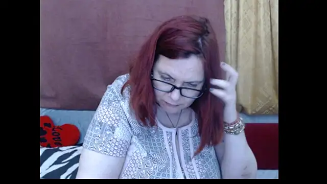 PlayfullMatureのライブXXXチャット