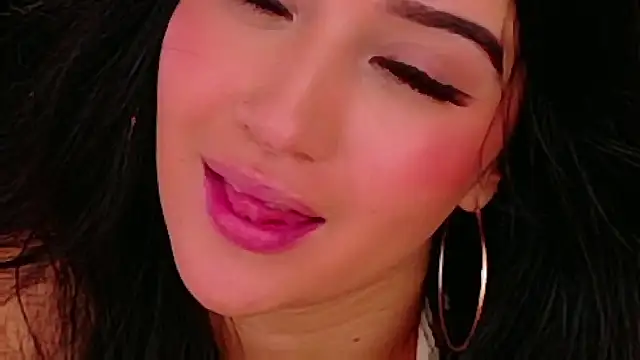 EmmyEvans1 Live XXX-Chat