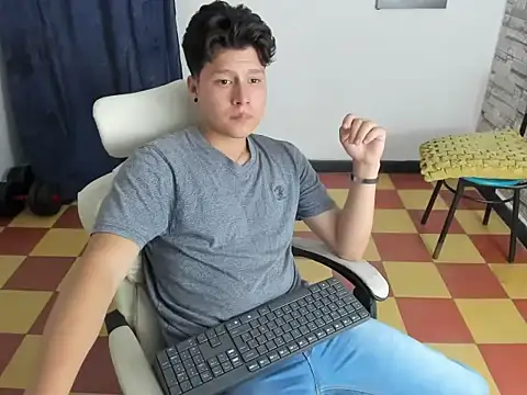 Онлайн чат XXX daniel_leon