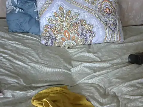 Your_Bunny255 Adlı Modelin Canlı XXX Sohbeti