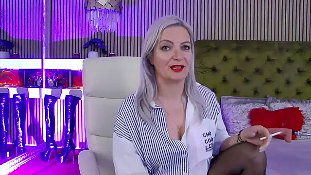 LadyTouch: онлайн-секс-чат