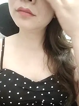 Cogai-nhutnhat Adlı Modelin Canlı XXX Sohbeti