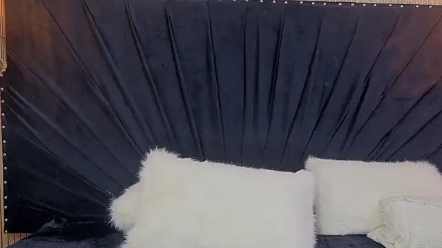 Venus_Horney Adlı Modelin Canlı XXX Sohbeti