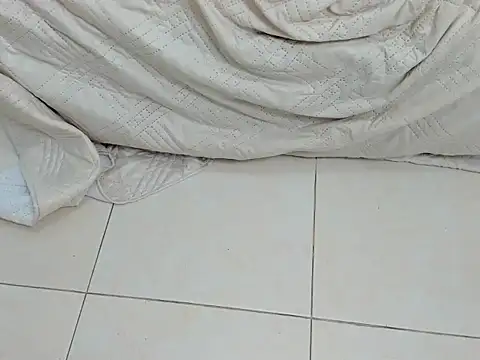 scarlet_fox75 Adlı Modelin Canlı XXX Sohbeti