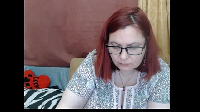 PlayfullMature – Naživo XXX chat