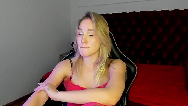 แชท XXX สดของ ElaraVoltage