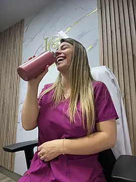 alicee16 Live XXX Chat