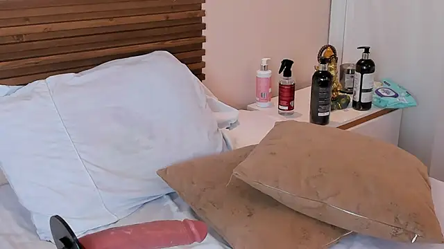 mia_gold_: онлайн-секс-чат