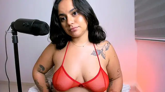 susy_angel élő XXX-chatje