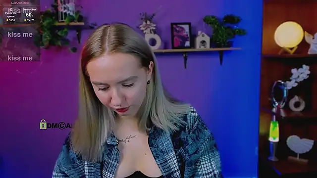 mila_glow1's Live XXX Chat