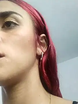 Ravyn_Rouge Adlı Modelin Canlı XXX Sohbeti