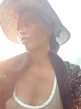 Chatroom XXX en direct de donna-bae