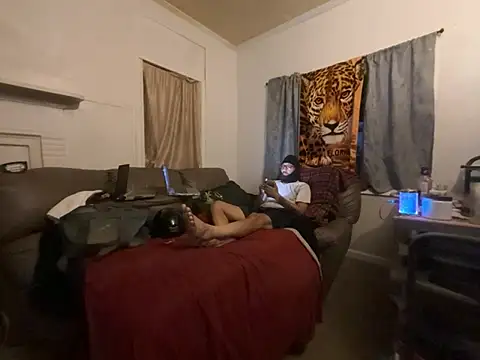 ThrowedWorldWide live XXX chat