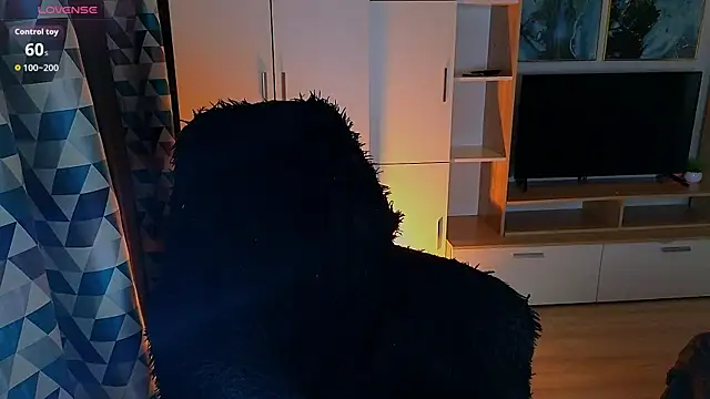 MilanaOmg élő XXX-chatje