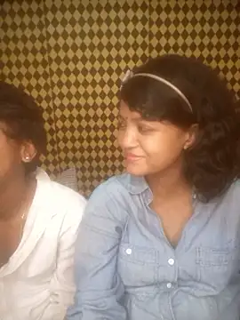 Freakingromance: απευθείας συνομιλία ΧΧΧ