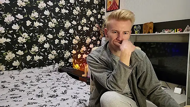 Vuitton Live XXX-chat