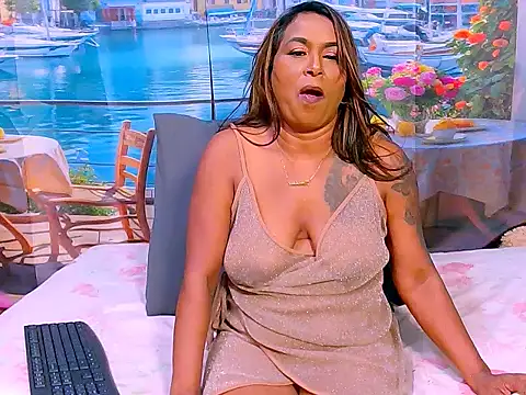 indiansparkle Show in webcam