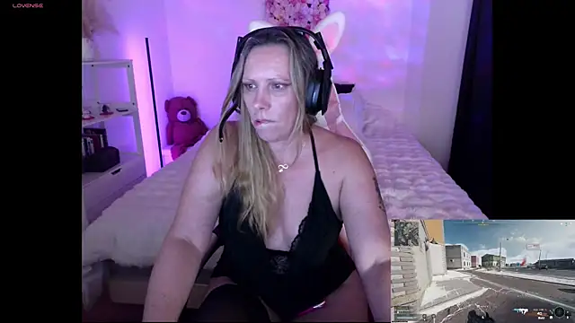 ArchangelTheFrancaise's Webcam Show