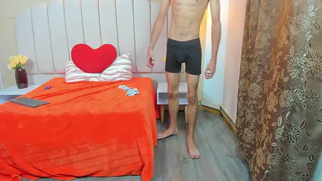 Вебкам-шоу thomas_dikey