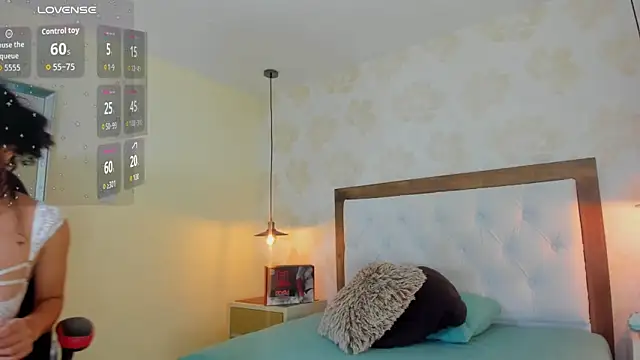 IRISCLARK1's Live XXX Chat