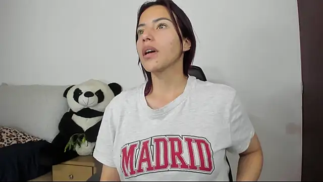 Arenne_rouse's Live XXX Chat