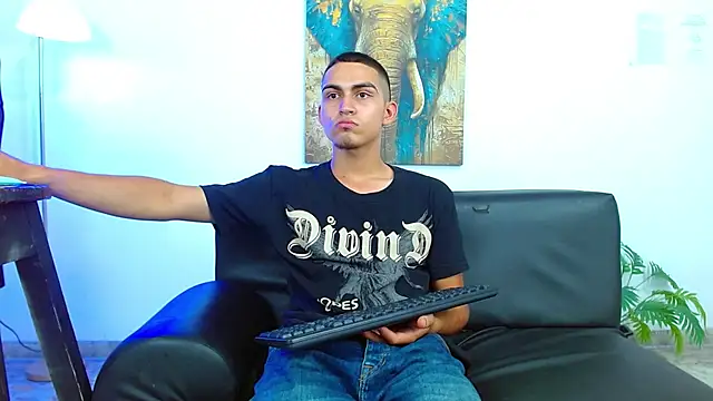 lucass_18 Webcam-Show