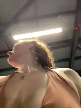 BustyBonnieUK's Live XXX Chat