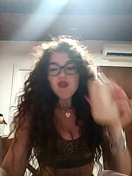 CurlyElisa Webcam show
