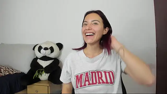 Arenne_rouse Chat XXX in diretta