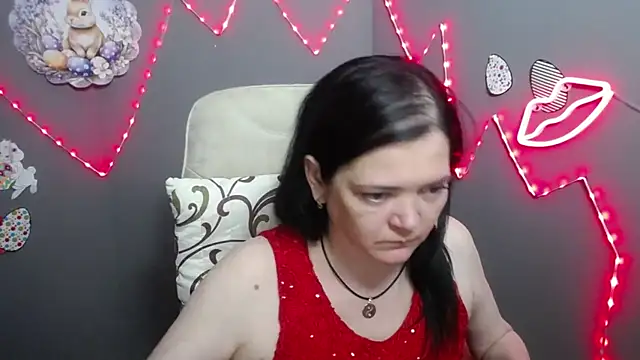 LauraFinn – Naživo XXX chat