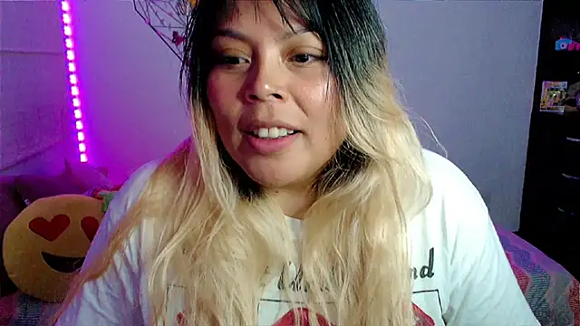 Chat XXX en directo de EllieMoonX