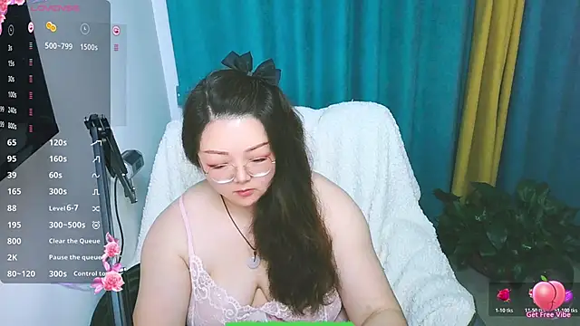 AngelwithEcup: онлайн-секс-чат