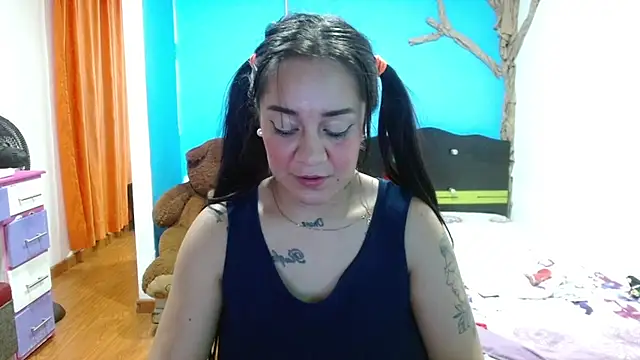 Chat XXX en directo de Andrea_deepsloppy