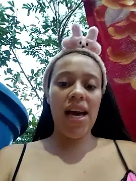 Chatroom XXX en direct de lachiki_plus