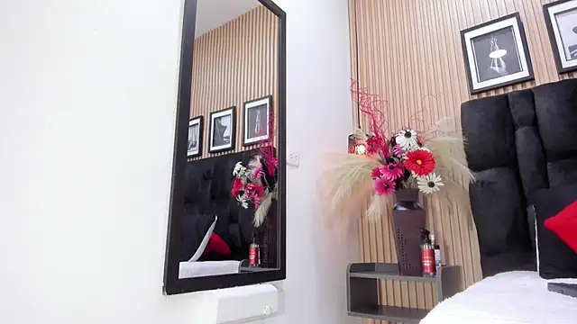 Chat XXX en directo de Lilith_Bonnet_